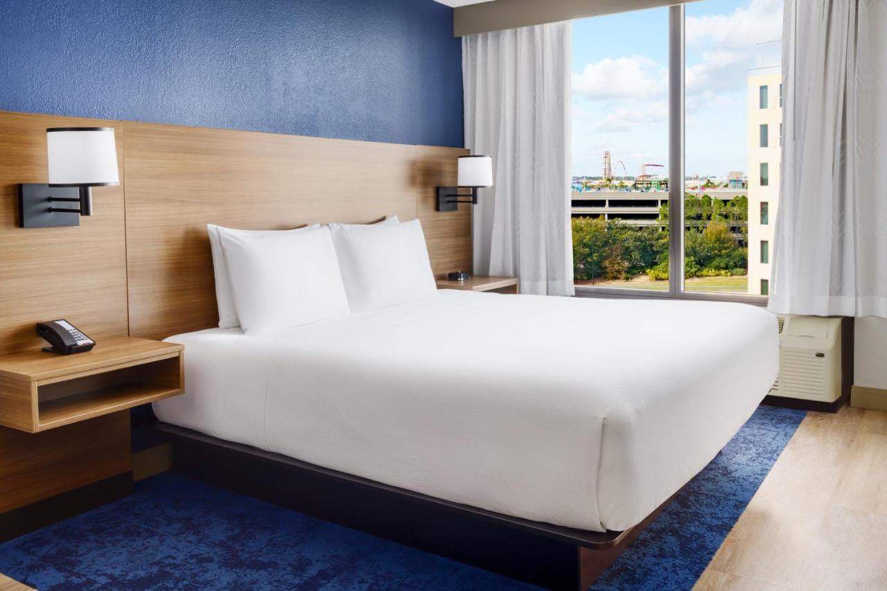 Hyatt Place Across From Universal Orlando Resort מראה חיצוני תמונה