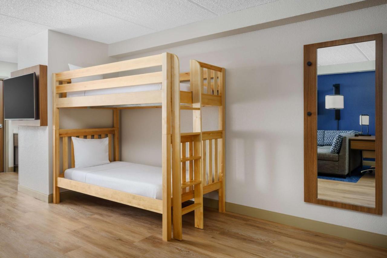 Hyatt Place Across From Universal Orlando Resort מראה חיצוני תמונה
