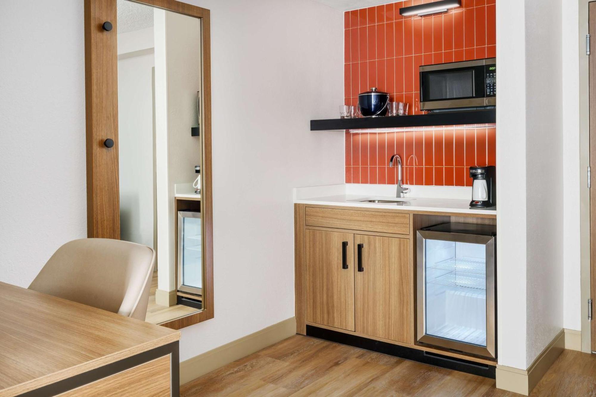 Hyatt Place Across From Universal Orlando Resort מראה חיצוני תמונה