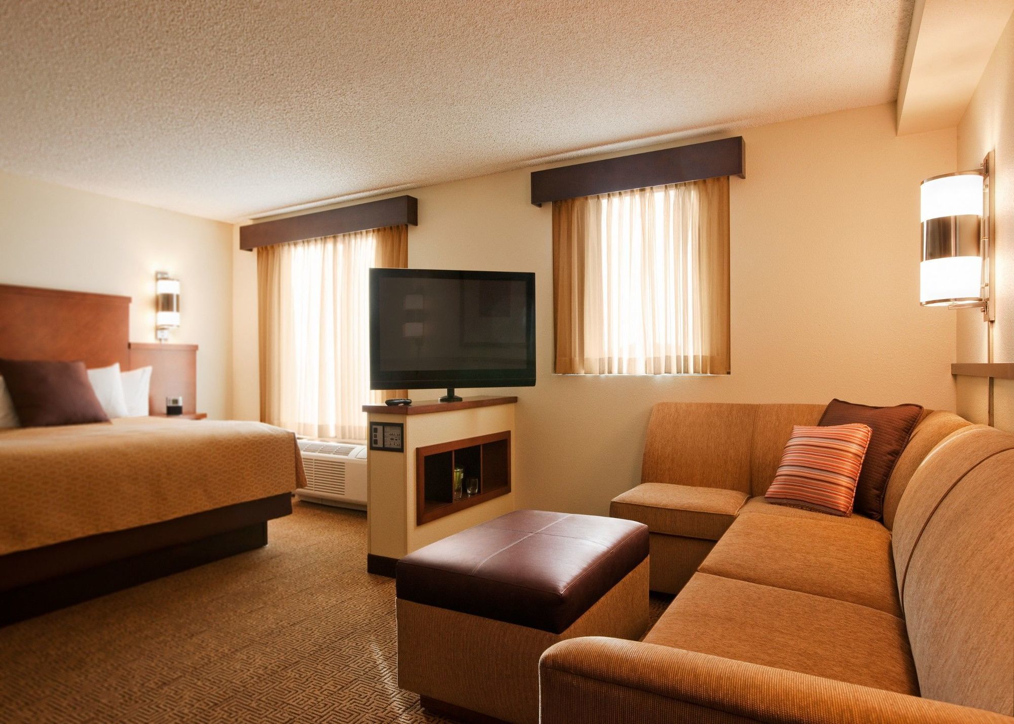 Hyatt Place Across From Universal Orlando Resort מראה חיצוני תמונה