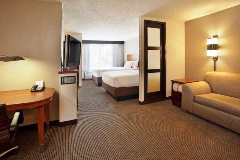 Hyatt Place Across From Universal Orlando Resort מראה חיצוני תמונה