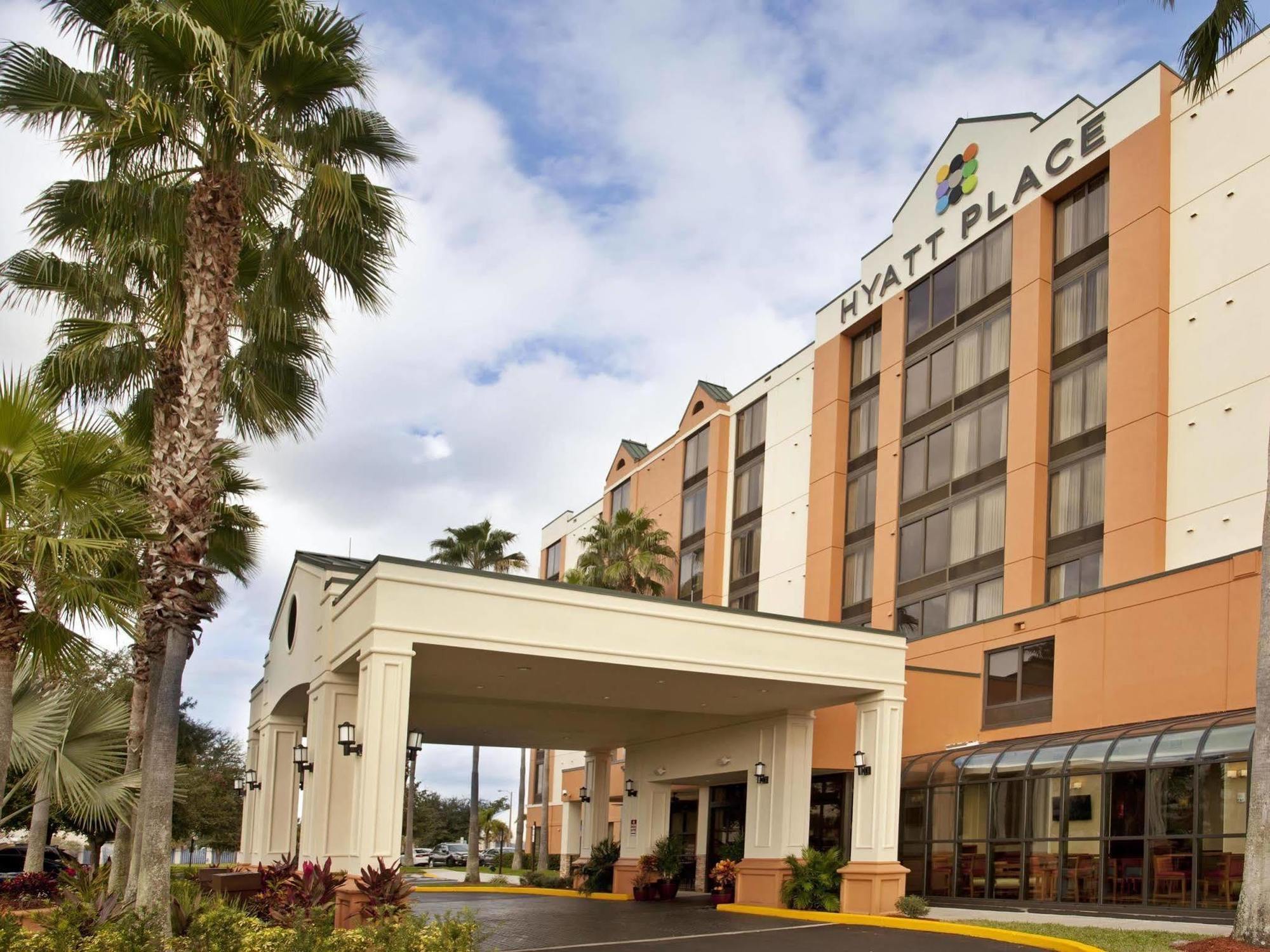 Hyatt Place Across From Universal Orlando Resort מראה חיצוני תמונה