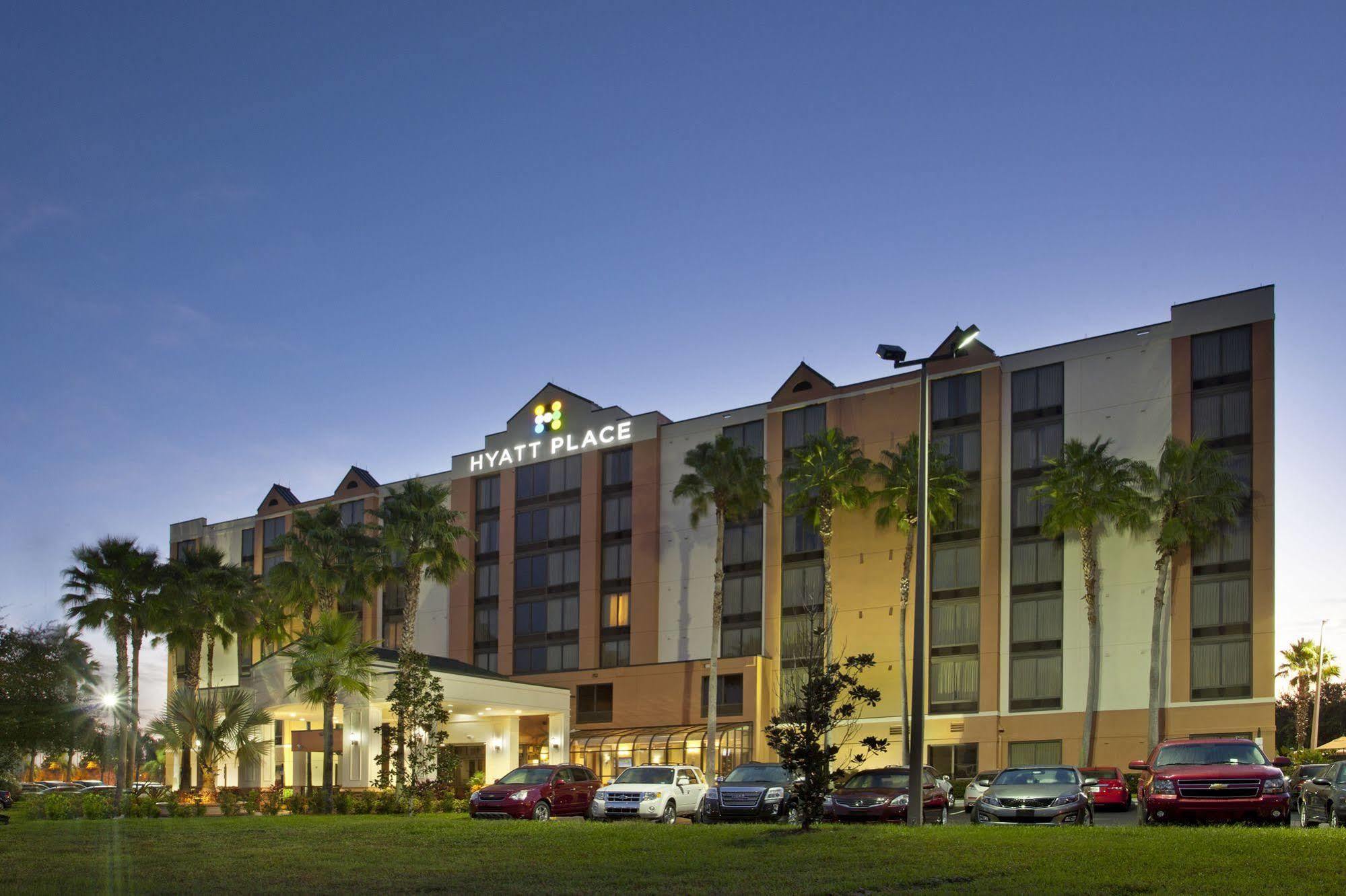 Hyatt Place Across From Universal Orlando Resort מראה חיצוני תמונה